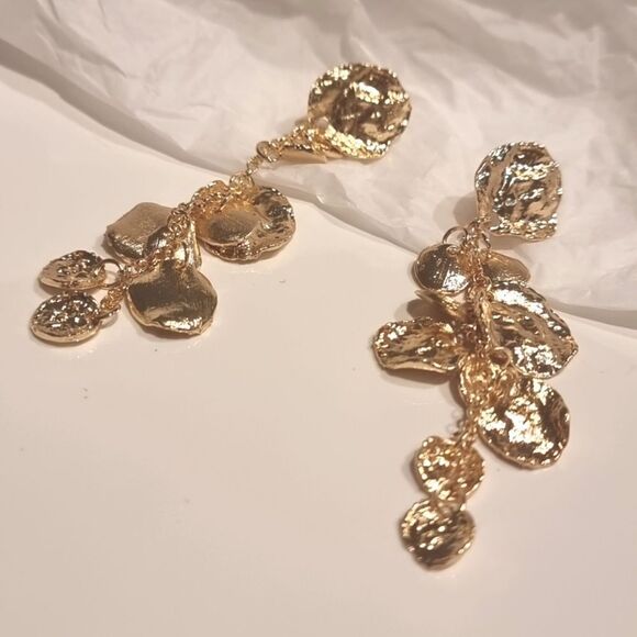 New ZARA Gold Hammered Pieces Fringe dangle earrings - Picture 3 of 9